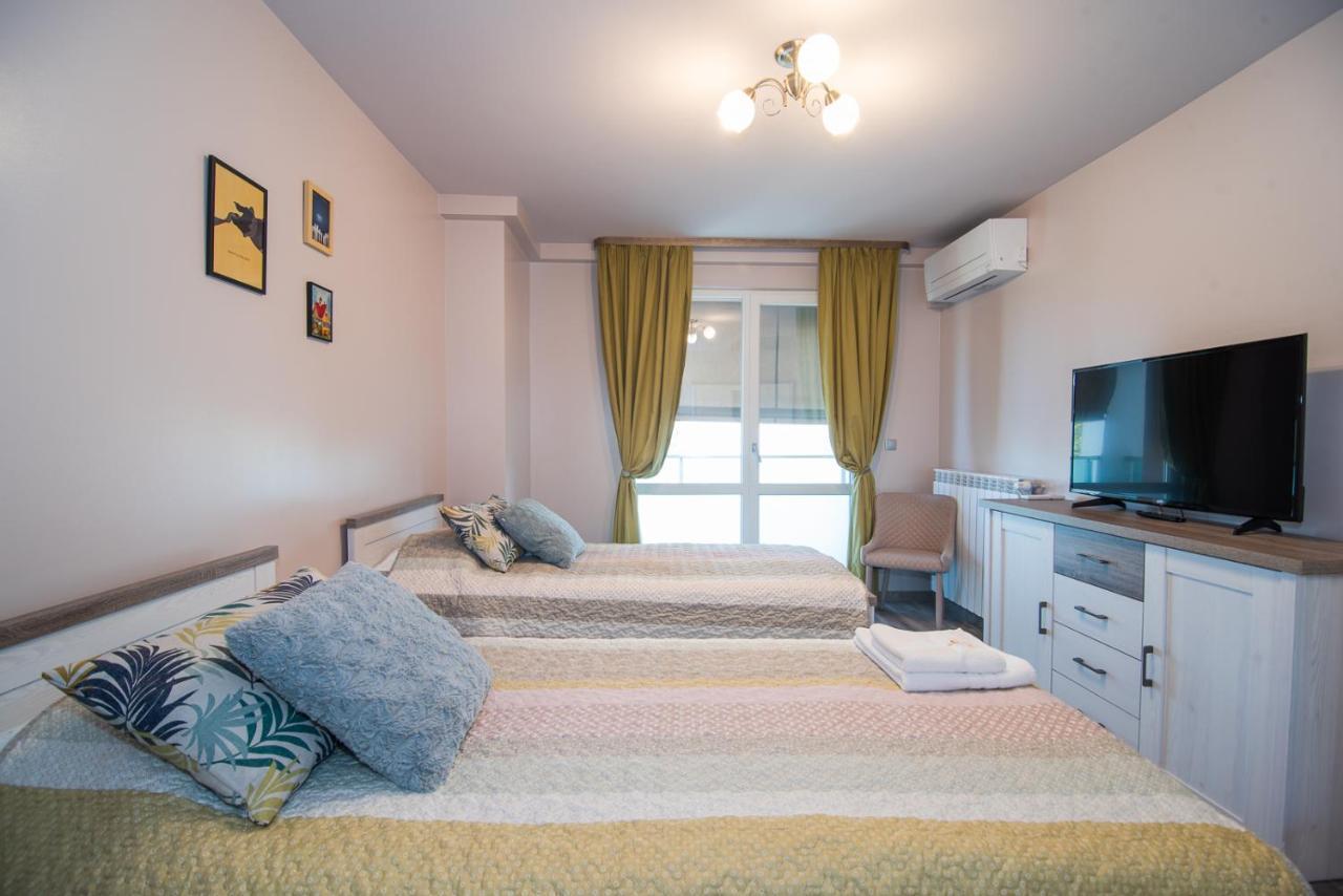 Happy Town Apartments Veliko Tărnovo Esterno foto