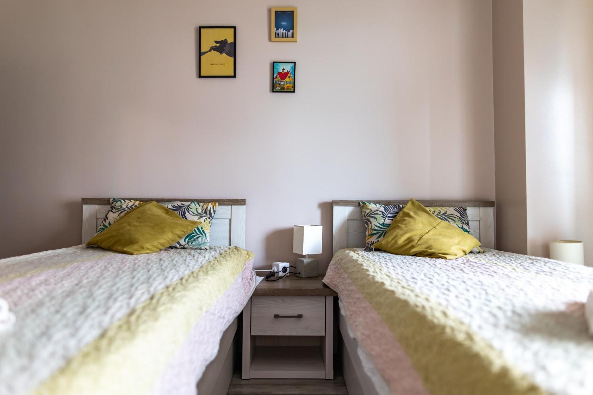 Happy Town Apartments Veliko Tărnovo Esterno foto