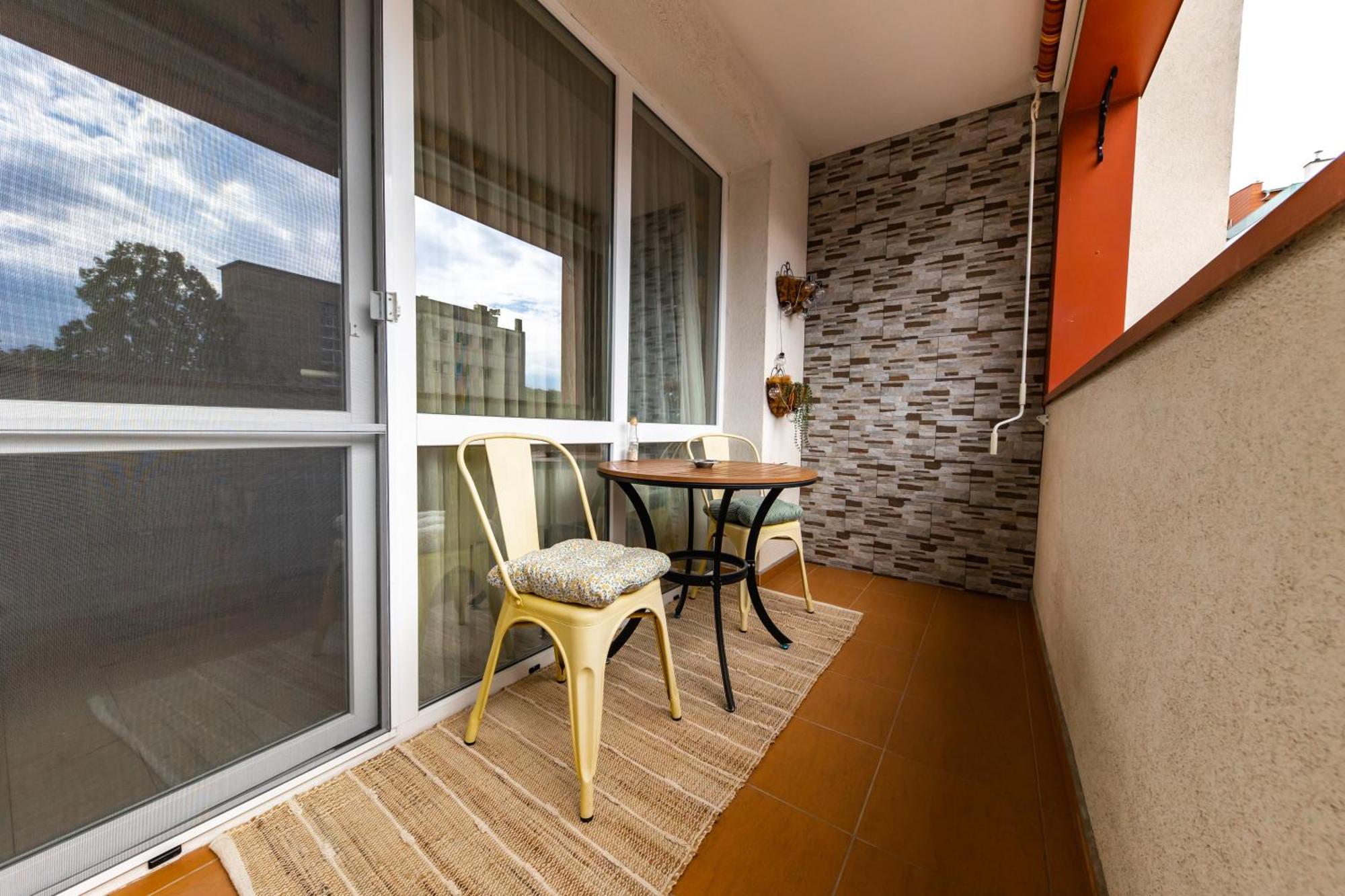 Happy Town Apartments Veliko Tărnovo Esterno foto